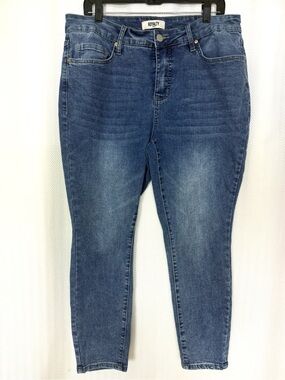 Royalty For Me Women’s Medium Blue Denim Skinny Jeans Size 16W